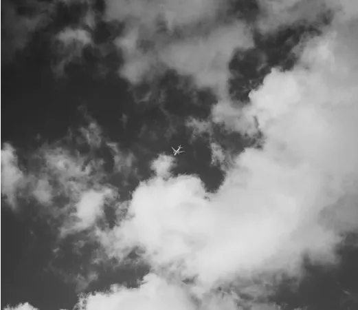Avion dans le ciel